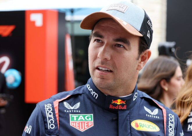 Coulthard admite que era "incómodo" hablar de Checo Pérez en Red Bull