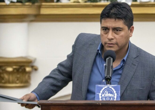 Santa Cruz: Vidal quiso licuar el poder del kirchnerismo en la Corte y ahora hay dos tribunales paralelos Santa Cruz: Vidal quiso licuar el poder del kirchnerismo en la Corte y ahora hay dos tribunales paralelos