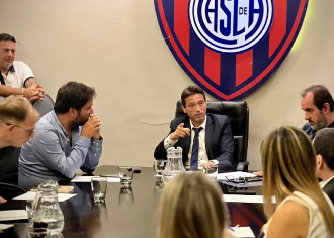 Trompadas en la cumbre que armó Tapia para ordenar San Lorenzo: "Si se mete la IGJ los desafilio"