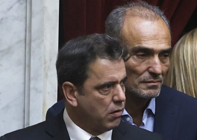 Bronca de las bases libertarias con Catalán porque facilita la ciudadanía a extranjeros