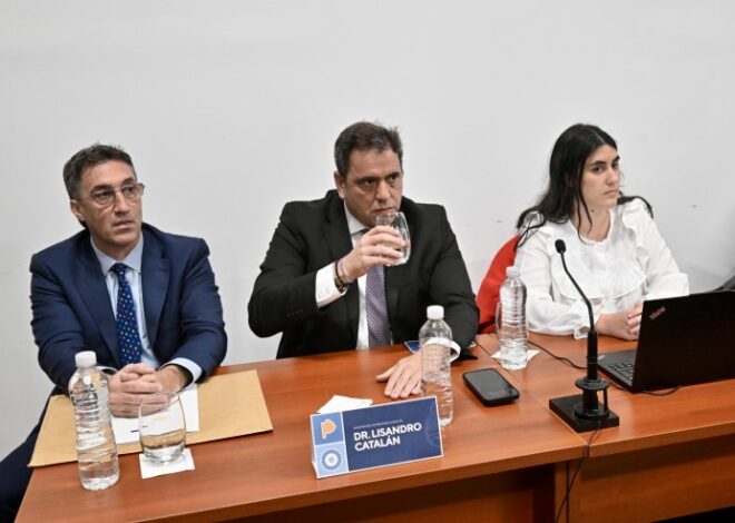Catalán dice que reimprimir las boletas sale 12 mil millones y el Gobierno quiere pagarlas