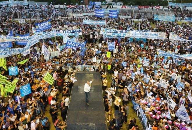 Jaldo encabezó el acto por el Día de la Lealtad ante más de 45 mil personas Jaldo encabezó el acto por el Día de la Lealtad ante más de 45 mil personas