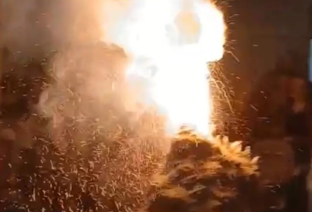 Pergamino: quisieron simular la erupción de un volcán para una feria de ciencias y explotó Pergamino: quisieron simular la erupción de un volcán para una feria de ciencias y explotó