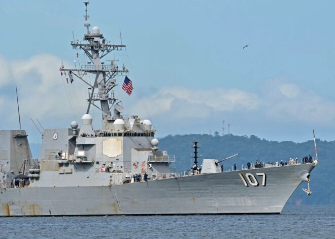 EE.UU. despliega un buque de guerra en Trinidad y Tobago y Venezuela denuncia una “provocación militar”