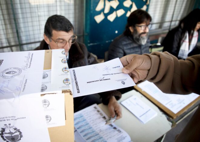 Chau selfies. Advierten lo que no se puede hacer al momento de votar