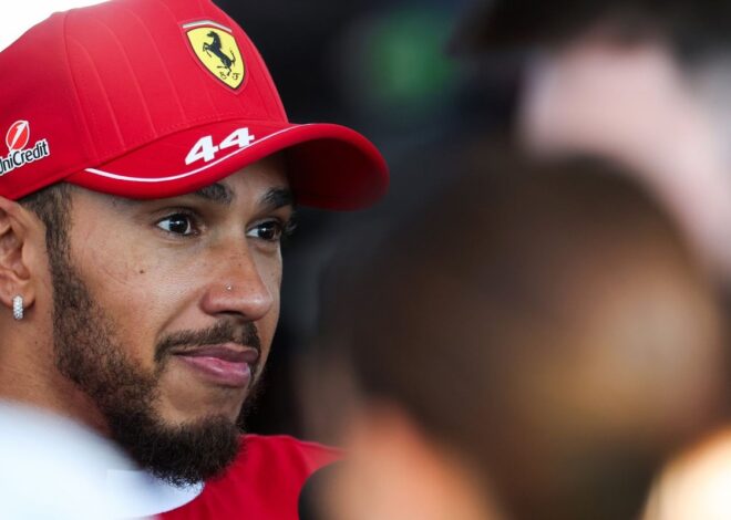 Hamilton: Piastri y Norris deben ser "despiadados" contra Verstappen Hamilton: Piastri y Norris deben ser "despiadados" contra Verstappen