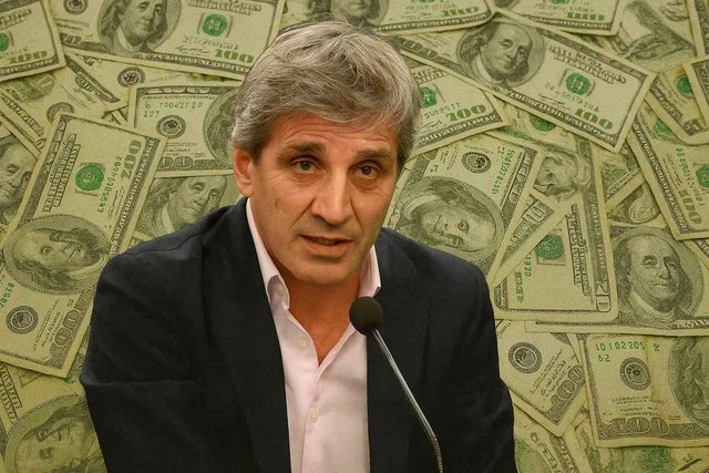 "No hay atraso cambiario", Luis Caputo desafía al sector privado con datos