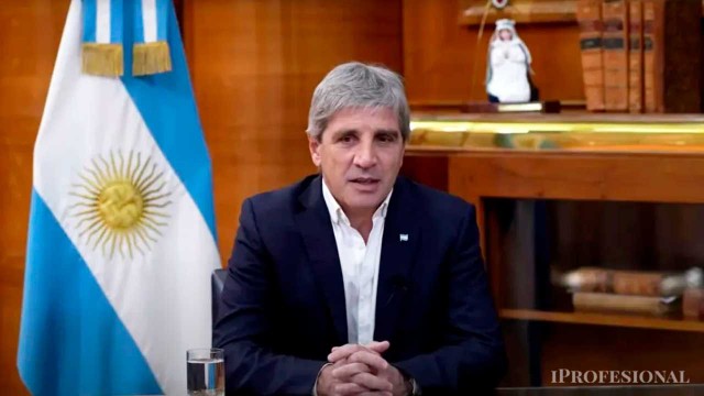 Caputo ratificó las bandas cambiarias: "Andá a dormir tranquilo que con el dólar no pasa nada"