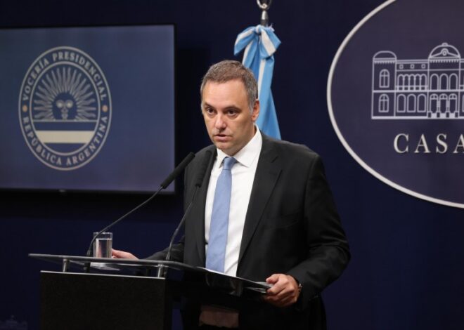 Adorni dijo que todas las candidaturas testimoniales son un fraude menos la de&nbsp;él y la de Santilli