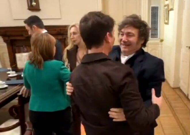 El peculiar video que subió Milei con su nuevo gabinete: a los saltos con Petri y abrazo prolongado con Santiago Caputo El peculiar video que subió Milei con su nuevo gabinete: a los saltos con Petri y abrazo prolongado con Santiago Caputo