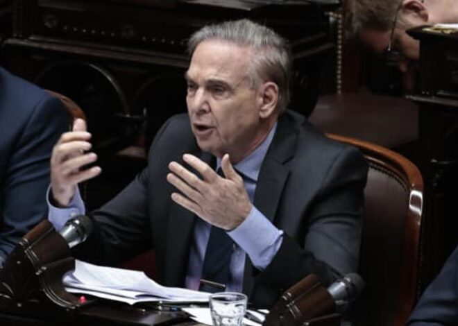 Pichetto detalló lo que dijo Barry Bennett durante la reunión organizada por Santiago Caputo: “Tenía información privilegiada” Pichetto detalló lo que dijo Barry Bennett durante la reunión organizada por Santiago Caputo: “Tenía información privilegiada”