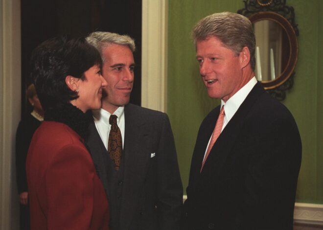Trump ordena investigar los presuntos vínculos de Bill Clinton con el delincuente sexual Jeffrey Epstein