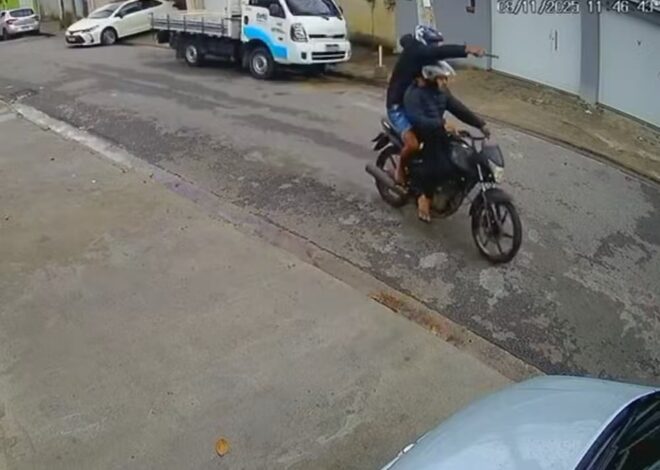 Violencia en Brasil: intentaron robarle con un arma, aceleró y atropelló a uno de los delincuentes Violencia en Brasil: intentaron robarle con un arma, aceleró y atropelló a uno de los delincuentes