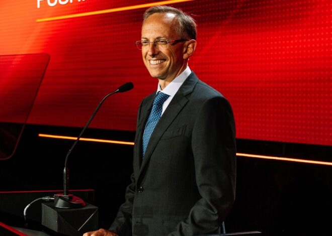 CEO de Ferrari contento con dos podios, pero con los pies en el suelo CEO de Ferrari contento con dos podios, pero con los pies en el suelo