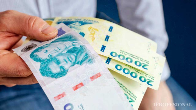 Aguinaldo: ¿conviene invertirlo en acciones, bonos, billeteras virtuales, plazo fijo o dólares?