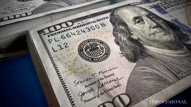 Los depósitos en verdes son récord: ¿qué tasa te ofrecen los bancos por un plazo fijo en dólares?