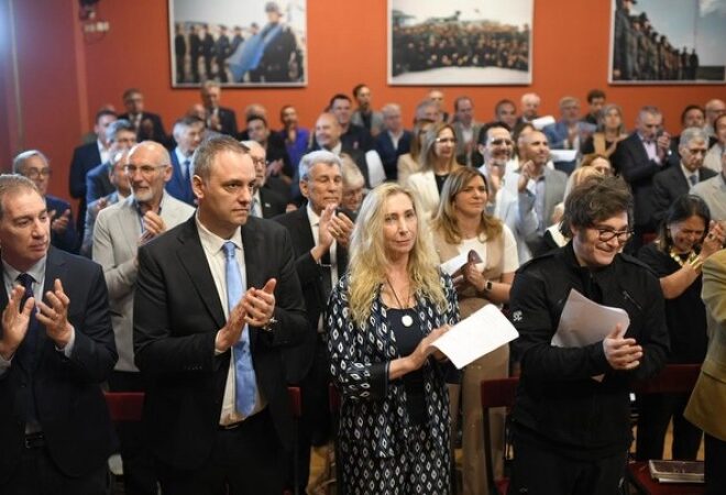 Tensión con la Iglesia: Milei recibió a evangélicos tras negarle una reunión a los obispos