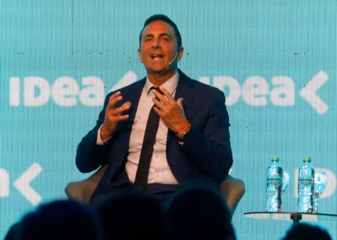 El Gobierno dispuso por decreto un aumento del salario mínimo El Gobierno dispuso por decreto un aumento del salario mínimo