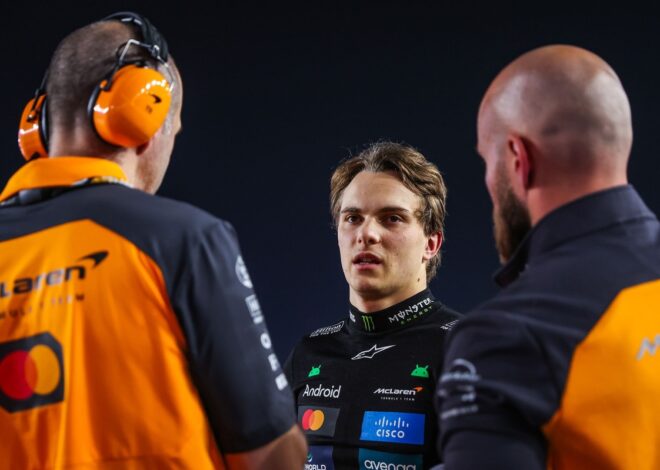 Oscar Piastri confirma que hablará de las órdenes de equipo antes de la carrera Oscar Piastri confirma que hablará de las órdenes de equipo antes de la carrera