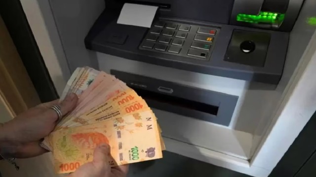 Topes diarios para retirar efectivo en cajeros automáticos en 2026 y cómo ampliarlos