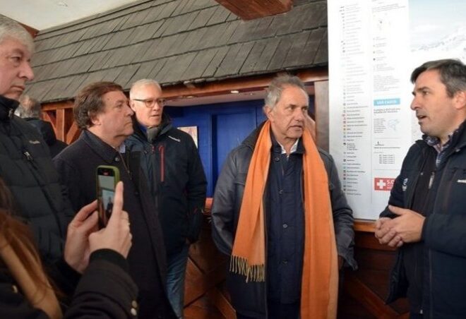 En medio de los incendios, el funcionario que puso Scioli en el Parque Nahuel Huapi discute la interna del PJ en Bahía En medio de los incendios, el funcionario que puso Scioli en el Parque Nahuel Huapi discute la interna del PJ en Bahía