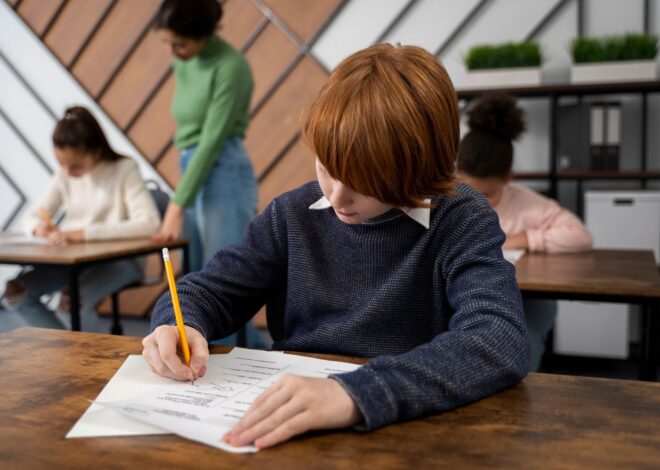 El viejo método que vuelve a las escuelas y universidades para evitar la trampa con IA en los exámenes El viejo método que vuelve a las escuelas y universidades para evitar la trampa con IA en los exámenes