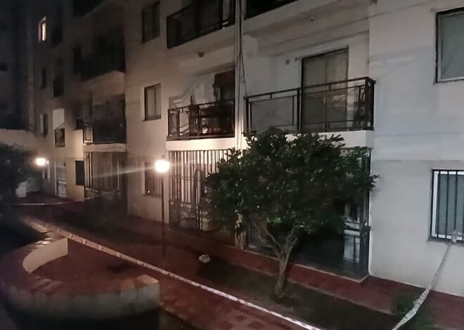 Vecinos atraparon a un hombre que arrojó a una mujer desde un balcón durante un intento de robo Vecinos atraparon a un hombre que arrojó a una mujer desde un balcón durante un intento de robo