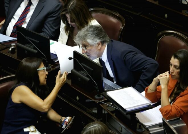 El gobierno consiguió 41 senadores para el quórum y el peronismo teme nuevas fugas