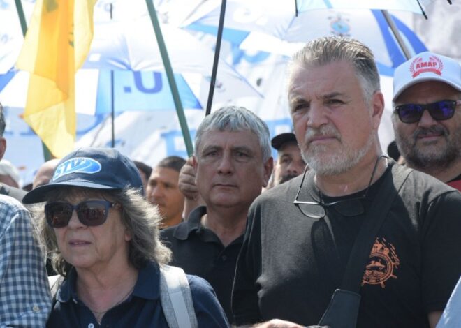 El sindicato de capitanes y oficiales fluviales inicia un paro y se frenan las exportaciones por 48 horas El sindicato de capitanes y oficiales fluviales inicia un paro y se frenan las exportaciones por 48 horas