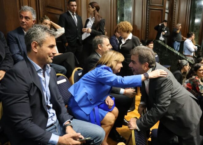Reforma laboral: el oficialismo busca sesionar este jueves en Diputados y aceptaría modificar el régimen de licencias por enfermedad Reforma laboral: el oficialismo busca sesionar este jueves en Diputados y aceptaría modificar el régimen de licencias por enfermedad