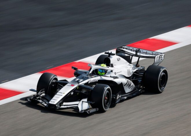 Cadillac coincide con Checo Pérez, pero avisa: "Aún ni hicimos paradas en pits"