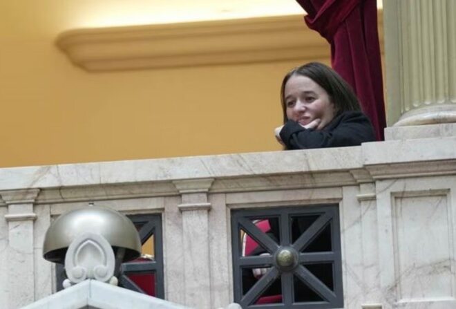 Karina y los Menem ahora apuntan a Ibarzábal, la influyente funcionaria que escribe las leyes