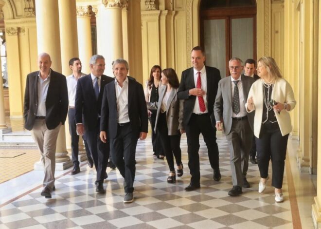 Karina no estuvo en la conferencia de Adorni y Menem se escondió en el fondo Karina no estuvo en la conferencia de Adorni y Menem se escondió en el fondo