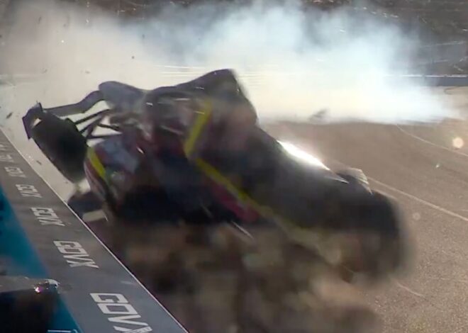 VIDEO: Felix Rosenqvist sufre un violento accidente en la práctica inicial en Phoenix