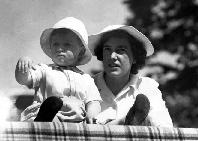 La niñera que crio a Carlos III y sus hermanos, que miraba novelas con la reina, cumplió 100 años La niñera que crio a Carlos III y sus hermanos, que miraba novelas con la reina, cumplió 100 años