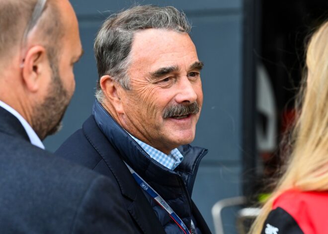 Mansell critica las reglas de la F1: "Dejen que los pilotos vuelvan a ser pilotos" Mansell critica las reglas de la F1: "Dejen que los pilotos vuelvan a ser pilotos"