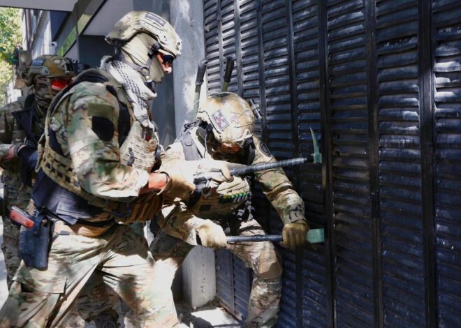 Rescataron a 17 menores de un taller textil clandestino que operaba en una casa usurpada en Parque Chas