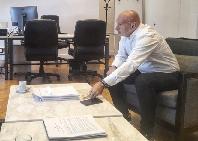Paro de médicos y protestas de empleados ponen el descalabro del Pami al borde del estallido