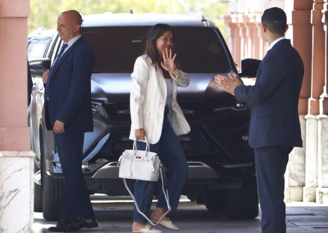 Petovello echó a su jefe de Gabinete por los créditos del Nación y expuso a Caputo y Adorni Petovello echó a su jefe de Gabinete por los créditos del Nación y expuso a Caputo y Adorni