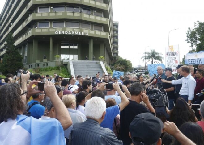 Las cinco fuerzas protestaron por bajos salarios y en el Gobierno acusan a Villarruel por promoverla