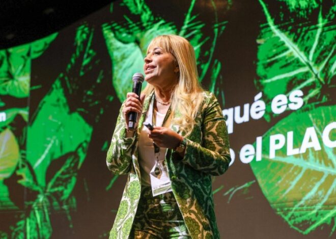 Intendentes de todo el país se reunieron en San Miguel para debatir el compromiso para enfrentar al cambio climático Intendentes de todo el país se reunieron en San Miguel para debatir el compromiso para enfrentar al cambio climático