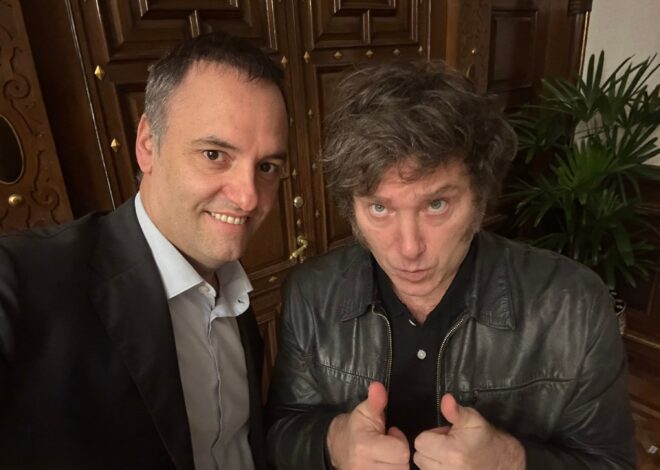 Javier Milei dijo que acompañará a Adorni en el Congreso y confirmó que buscará la reelección Javier Milei dijo que acompañará a Adorni en el Congreso y confirmó que buscará la reelección