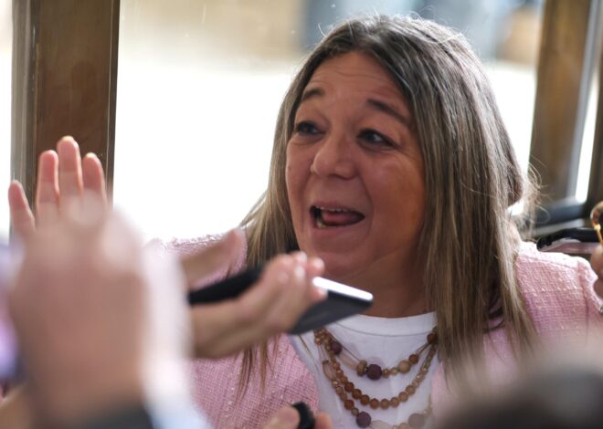 La reacción de la escribana de Adorni fue abordada antes de declarar en Comodoro Py La reacción de la escribana de Adorni fue abordada antes de declarar en Comodoro Py