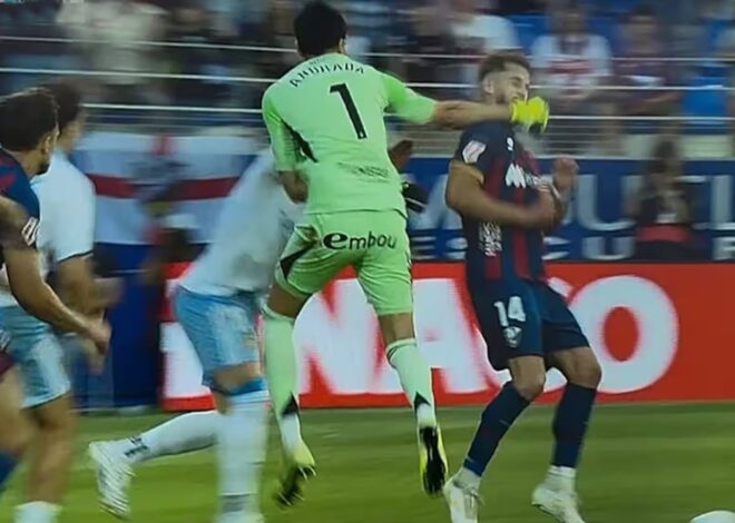 La brutal agresión de Esteban Andrada a un rival en la segunda división