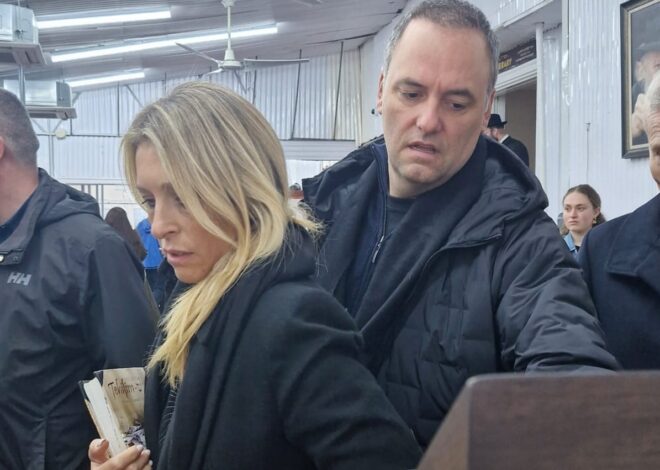 Piden archivar la causa contra Adorni por incluir a su pareja en el viaje oficial a los Estados Unidos Piden archivar la causa contra Adorni por incluir a su pareja en el viaje oficial a los Estados Unidos