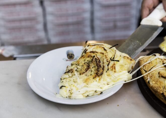 Diez nuevas “pizzerías emblemáticas” de Buenos Aires se suman a la lista oficial Diez nuevas “pizzerías emblemáticas” de Buenos Aires se suman a la lista oficial