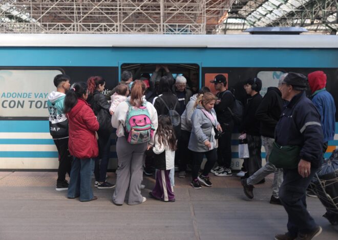 La suba en el boleto del tren en el AMBA fue menor a la anunciada: finalmente el pasaje aumentó 10,7% La suba en el boleto del tren en el AMBA fue menor a la anunciada: finalmente el pasaje aumentó 10,7%