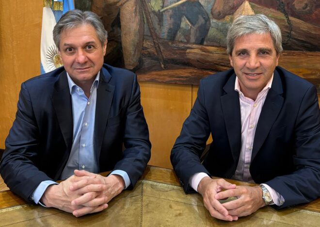 Daza respaldó a Caputo y apuntó contra Cavallo: “Le faltó flexibilidad, humildad y sabiduría para sostener la convertibilidad” Daza respaldó a Caputo y apuntó contra Cavallo: “Le faltó flexibilidad, humildad y sabiduría para sostener la convertibilidad”