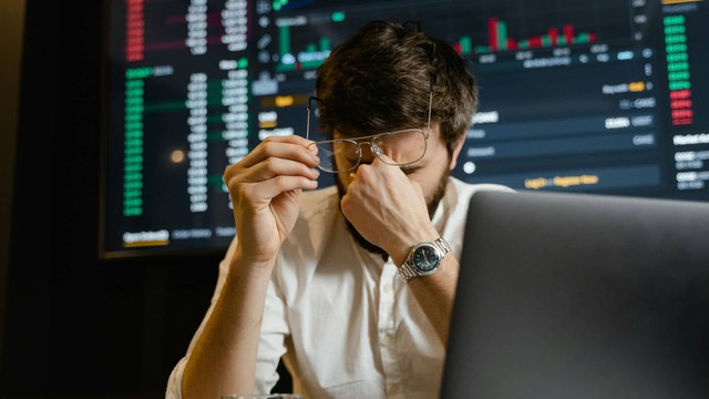 Alertan por nuevas estafas con IA: cómo evitar caer en plataformas que prometen ganancias imposibles