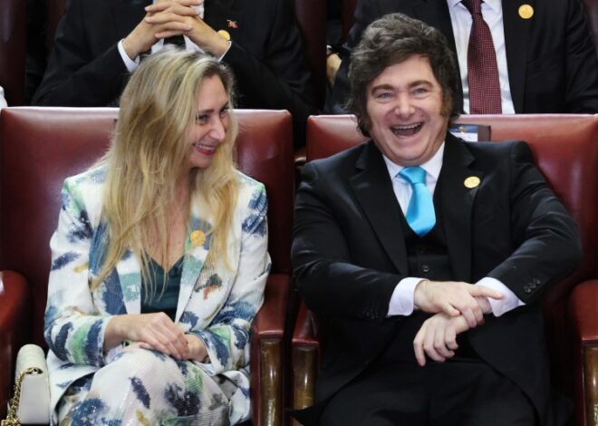 Bronca de los empleados de la Rosada porque Karina los obliga a llevarse su propia leche Bronca de los empleados de la Rosada porque Karina los obliga a llevarse su propia leche